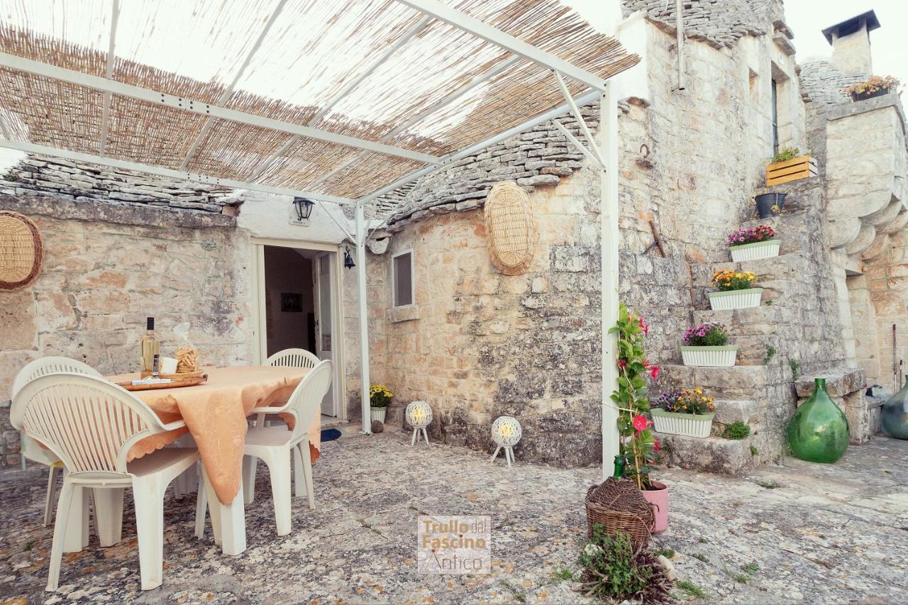 Вилла Trullo Dal Fascino Antico Локоротондо Экстерьер фото